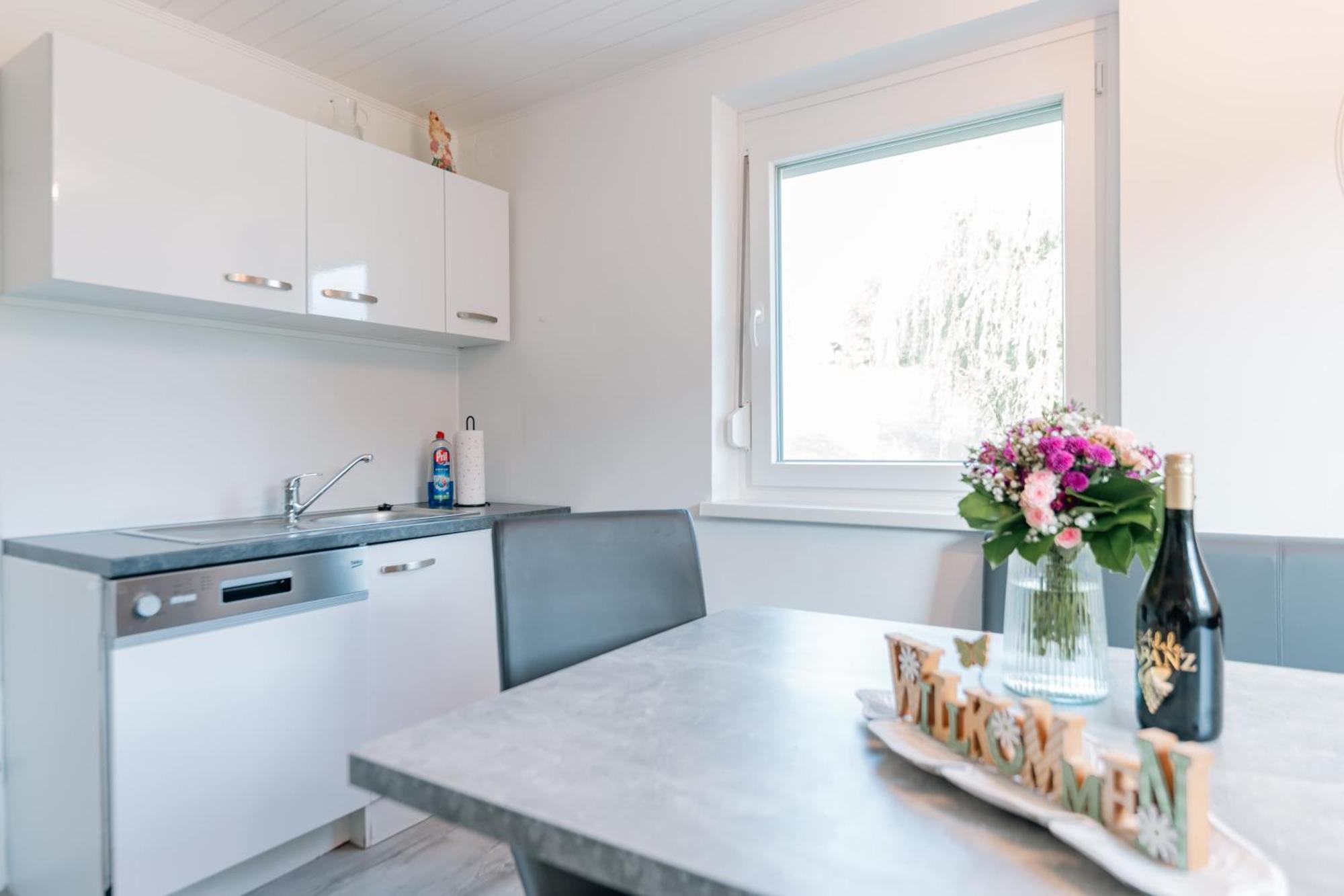 ליוצכאך Ferienhaus Treissmann An Der Weinstrasse מראה חיצוני תמונה